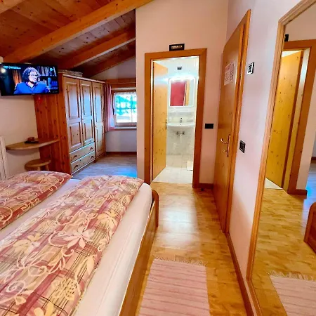Garni Francescato Hotel 3*