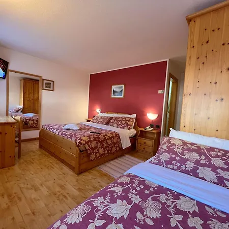 Garni Francescato Hotel 3*